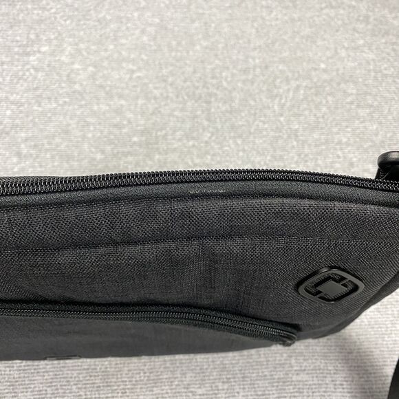 Ogio Newt 13" Slim Sleeve Messenger Bag - Static - Kindle Tablet iPAd - Picture 10 of 16
